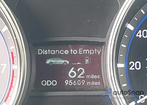 2013 Hyundai Sonata Limited z USA, uszkodzony, nr VIN 5NPEC4AC0DH553401